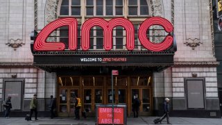 Movie Theater Giants Sue New Jersey Over &quot;Unconstitutional&quot; COVID-19 Closures